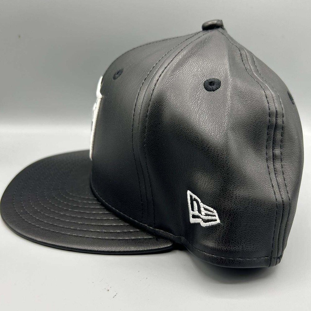 Las Vegas Raiders Hat Men 7 1/8 Black PU Leather 59Fifty New Era Fitted Cap New - Picture 3 of 8